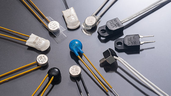 ST01 Temperaturgesteuerter Schalter für SO6-Thermische Sicherungen mit einem Bereich von 50-250 °C, normalerweise geschlossen oder geöffnet, automatisch oder manuell zurückgesetzt